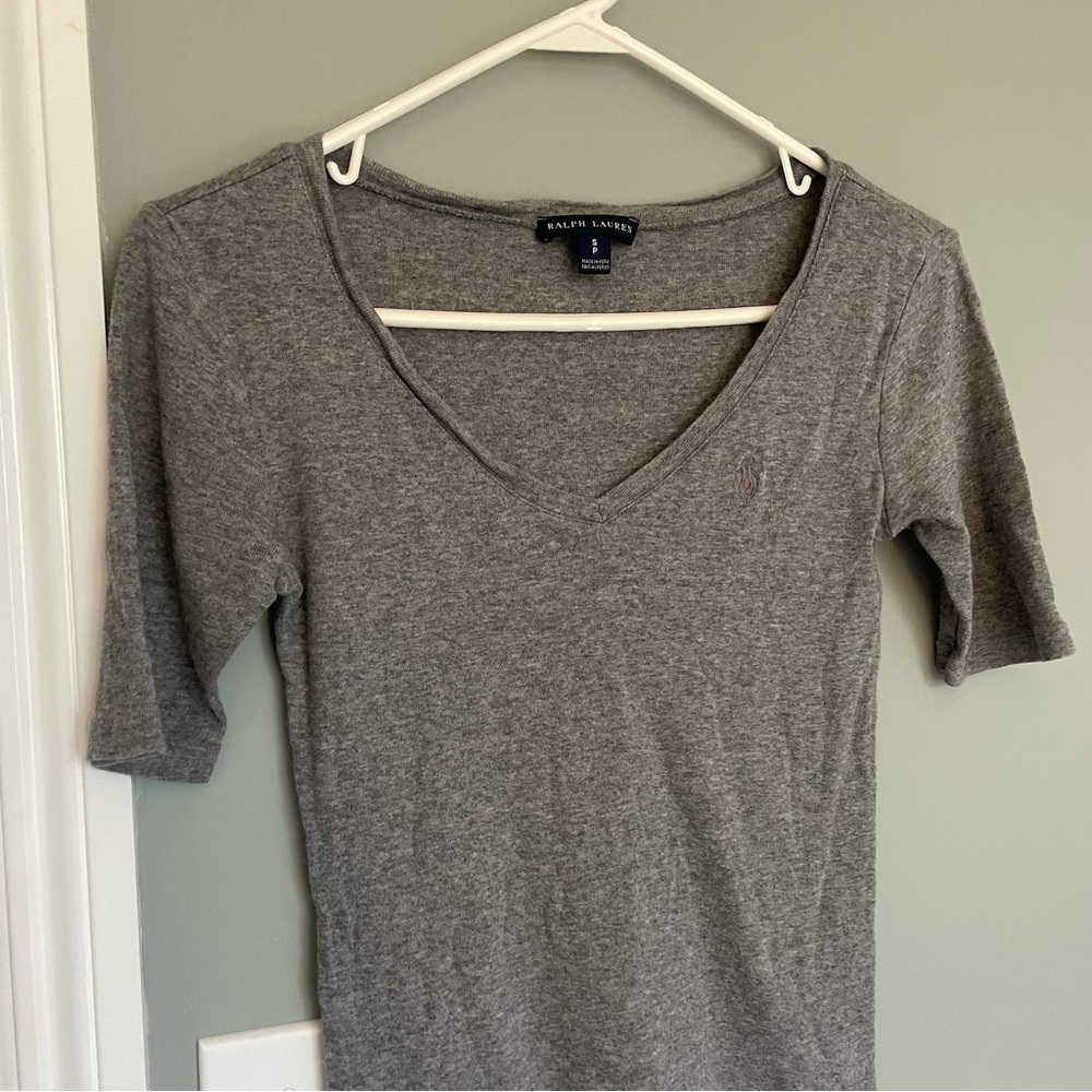 3 for $30 | Ralph Lauren Blue Label Gray V Neck Tee Shirt - Picture 4 of 10
